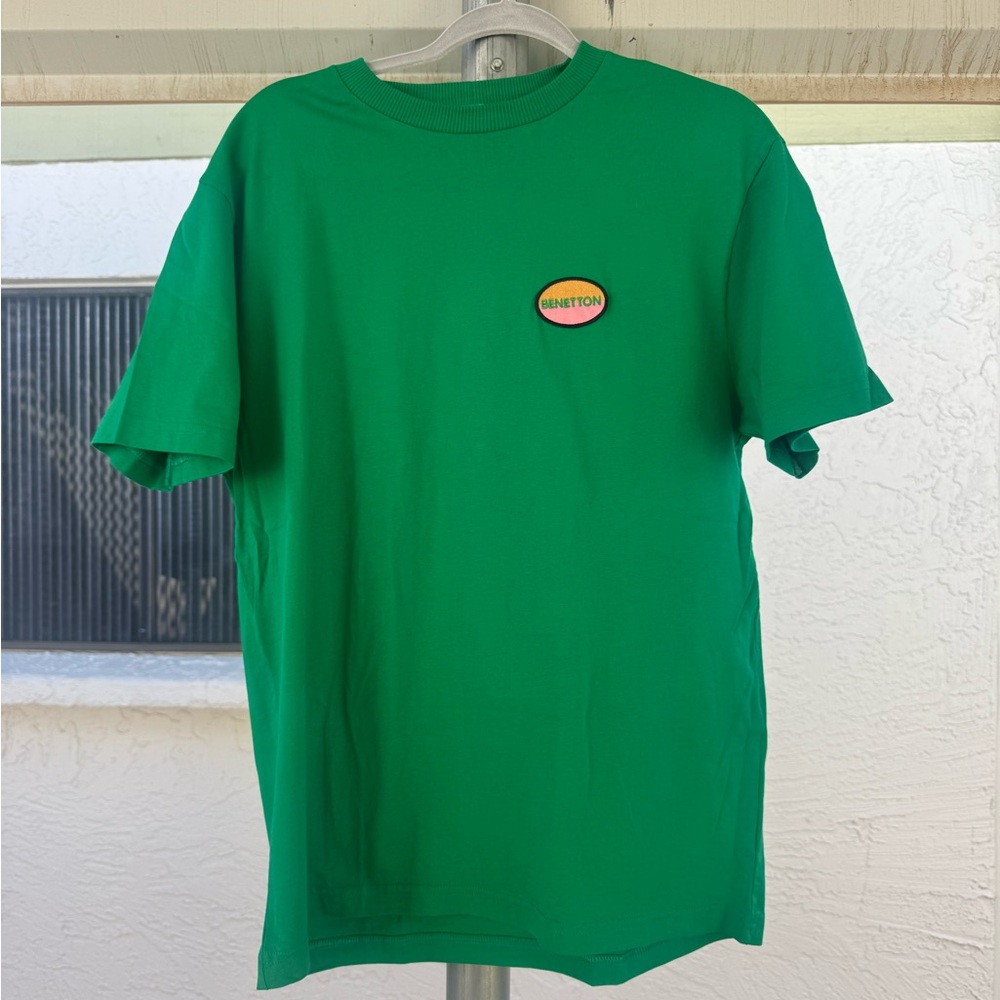 United Colors Of Benetton Green Tee with Pink and Yellow Patch